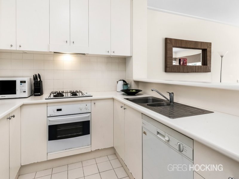 48/39 Esplanade East, Port Melbourne image 5