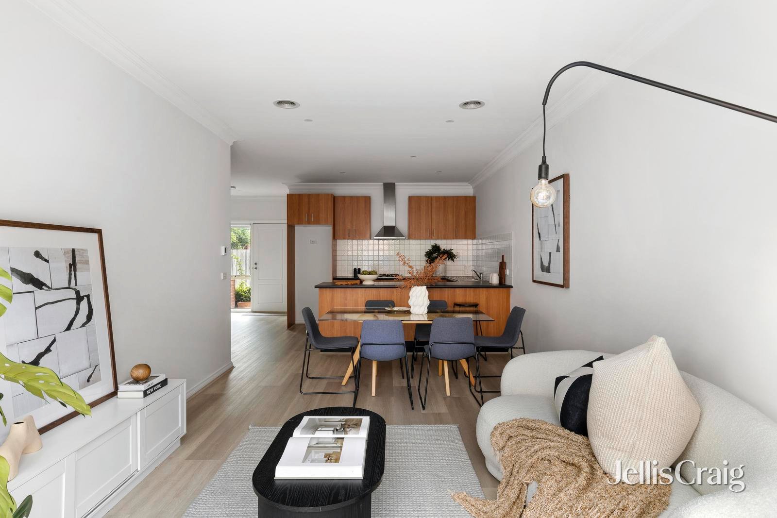 4/84-86 Pine Street, Reservoir image 6