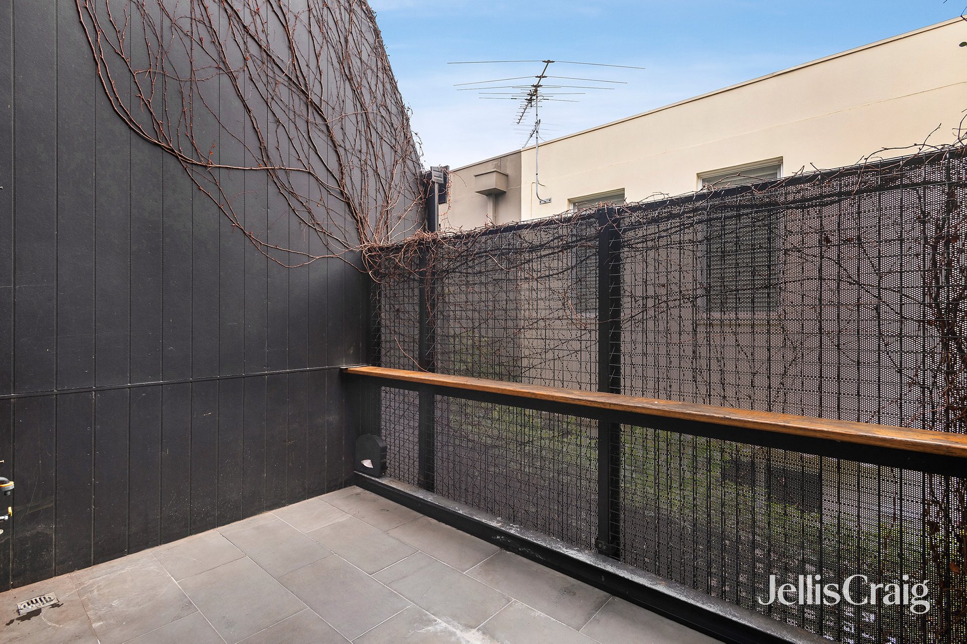 4/84 Ormond Road, Elwood image 6