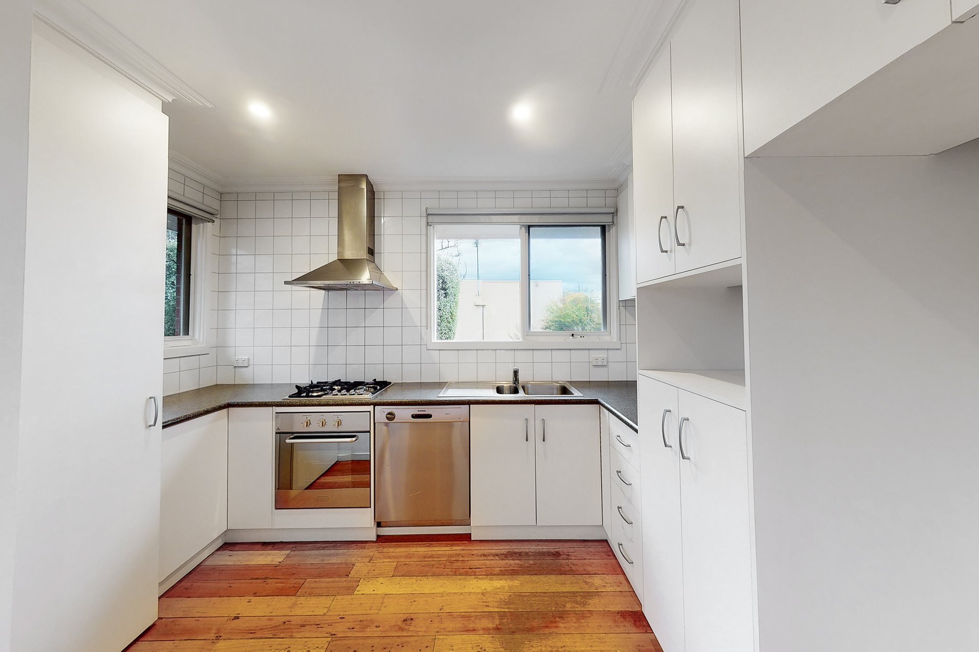 4/84 Rochester Road, Balwyn image 4
