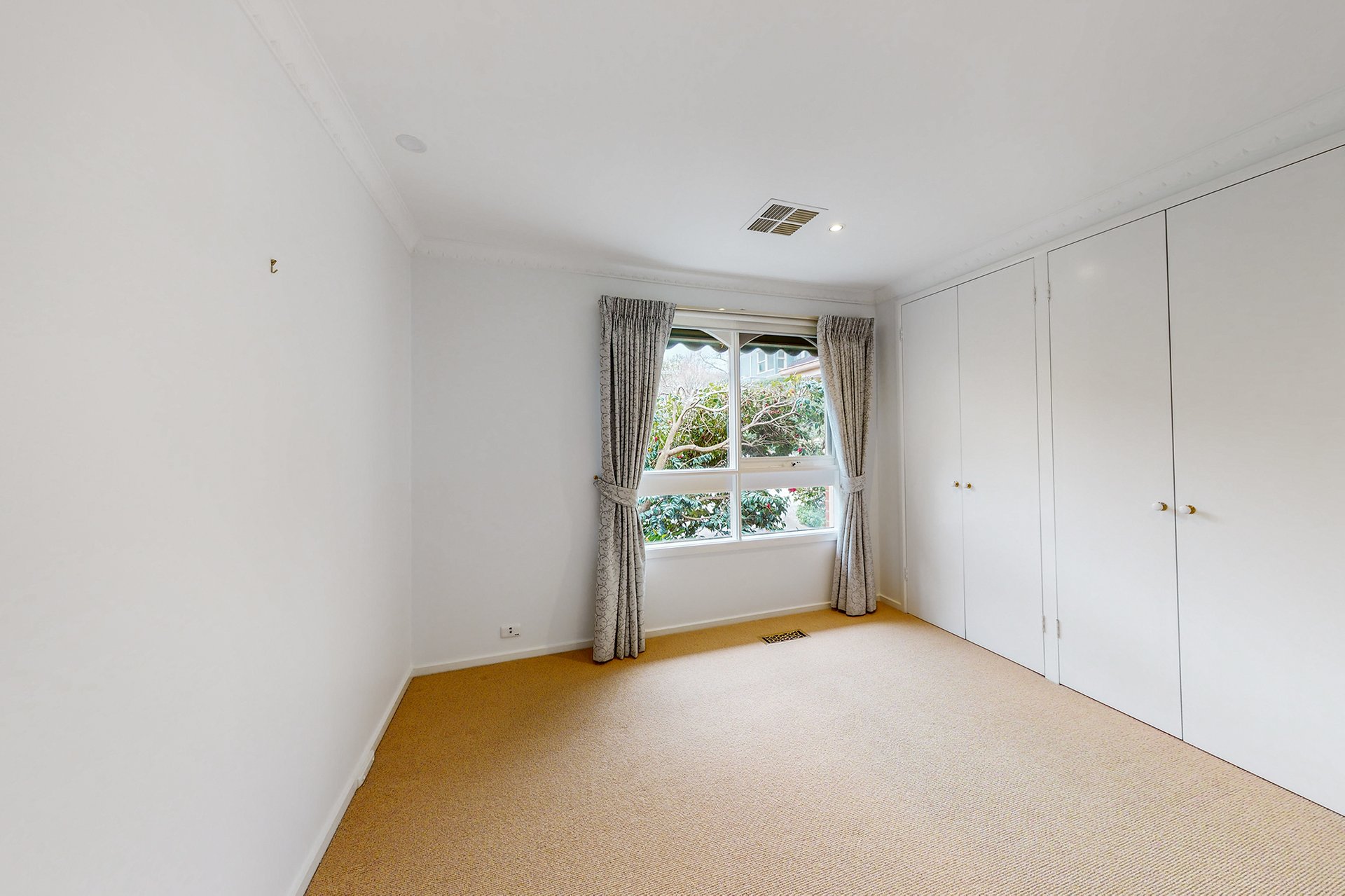 4/84 Rochester Road, Balwyn image 5