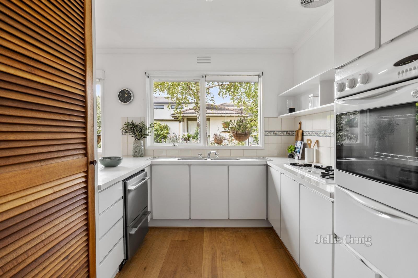 4/858 Hampton Street, Brighton image 6