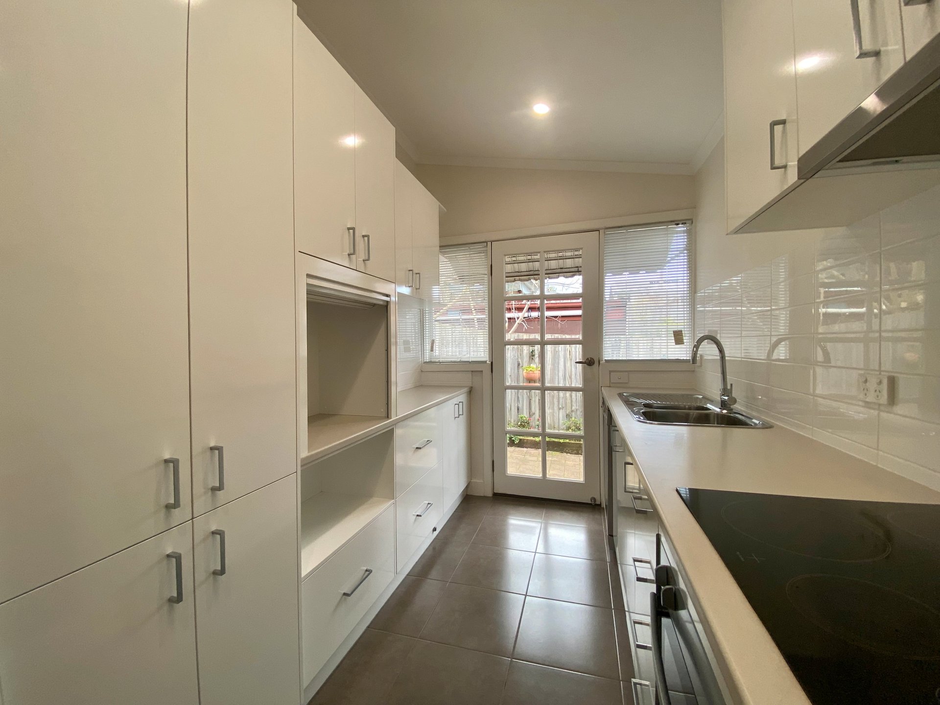 4/86 Buckingham Road, Newtown image 3