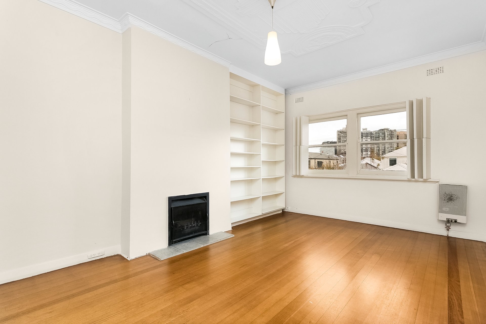 Property Gallery Thumbnail 6