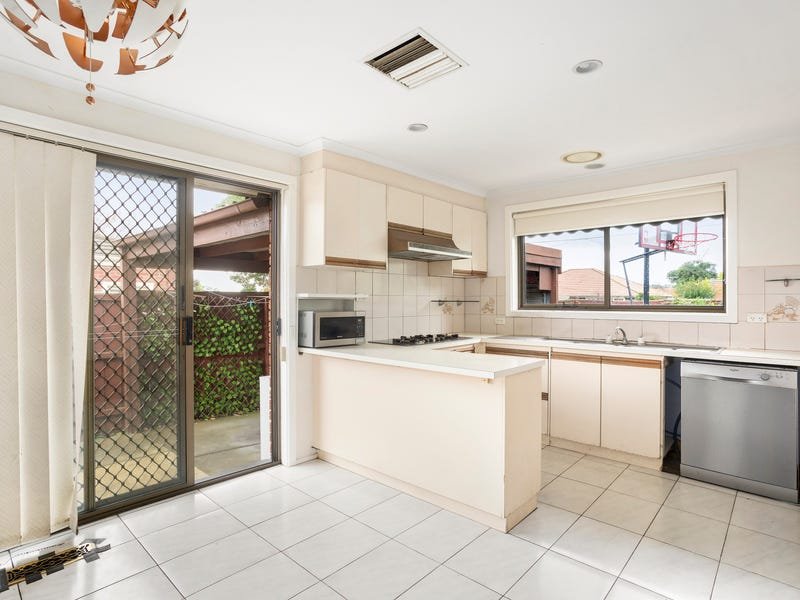 Property Gallery Thumbnail 3