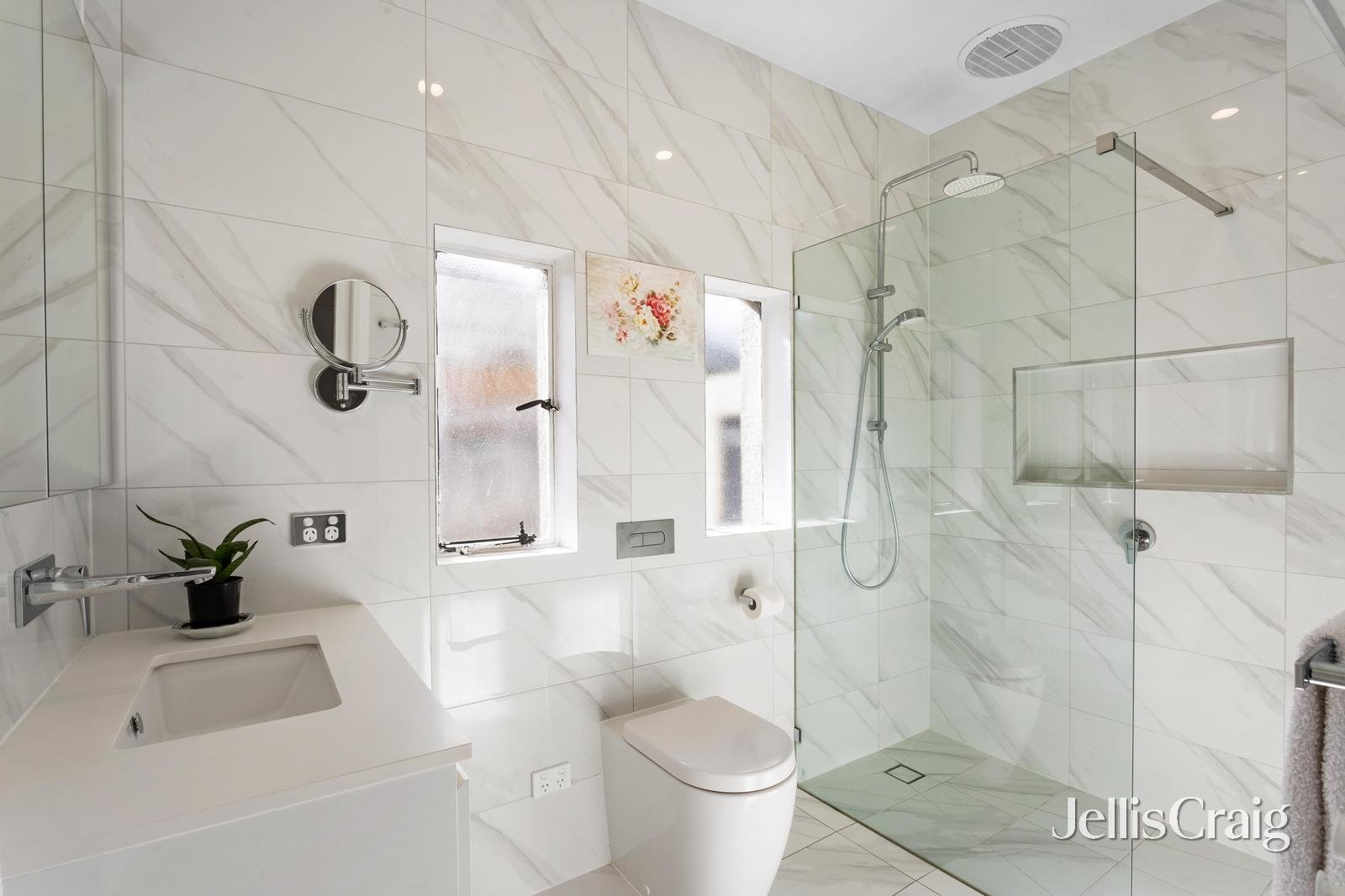 489 Waverley Road, Malvern East image 6
