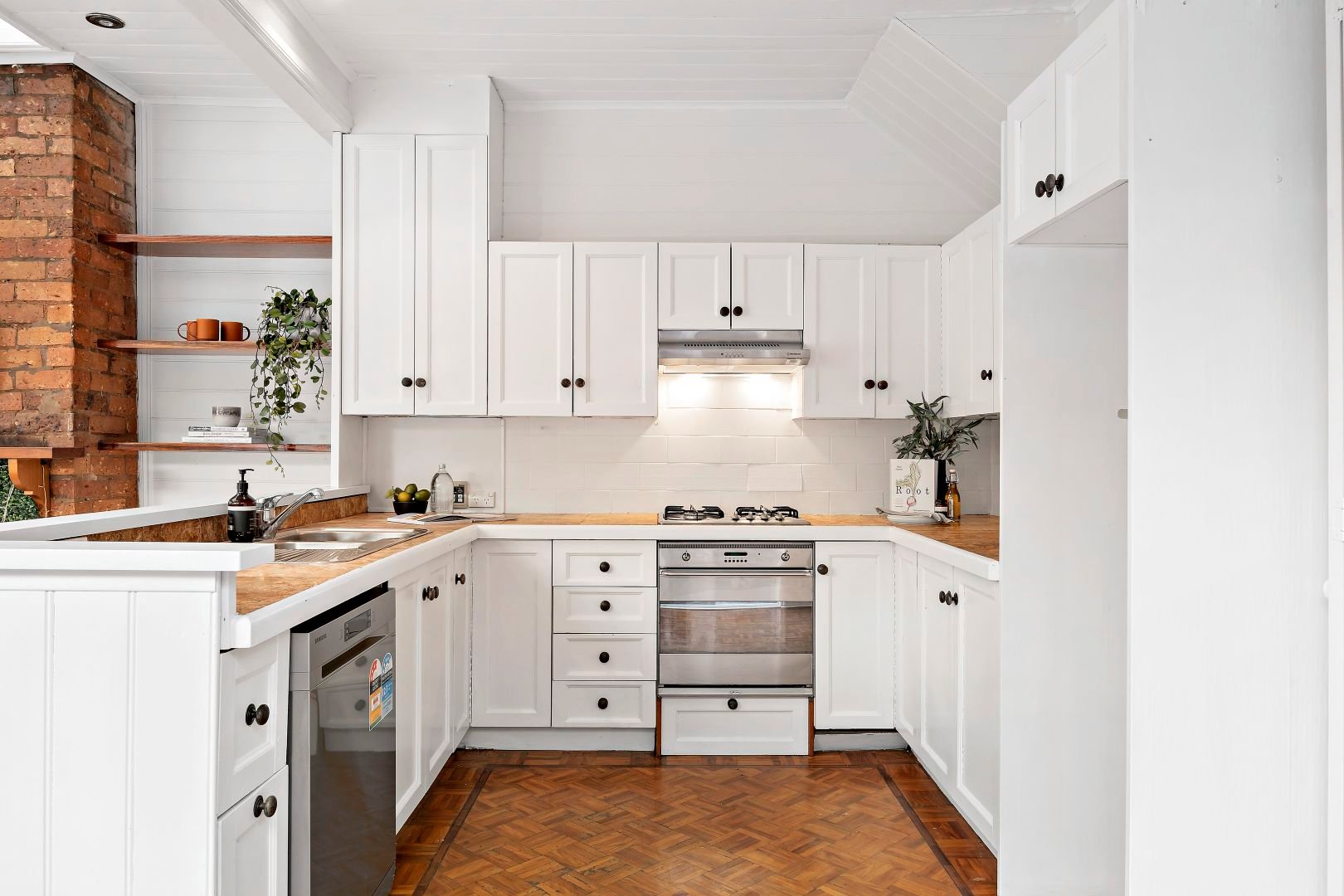 Property Gallery Thumbnail 2