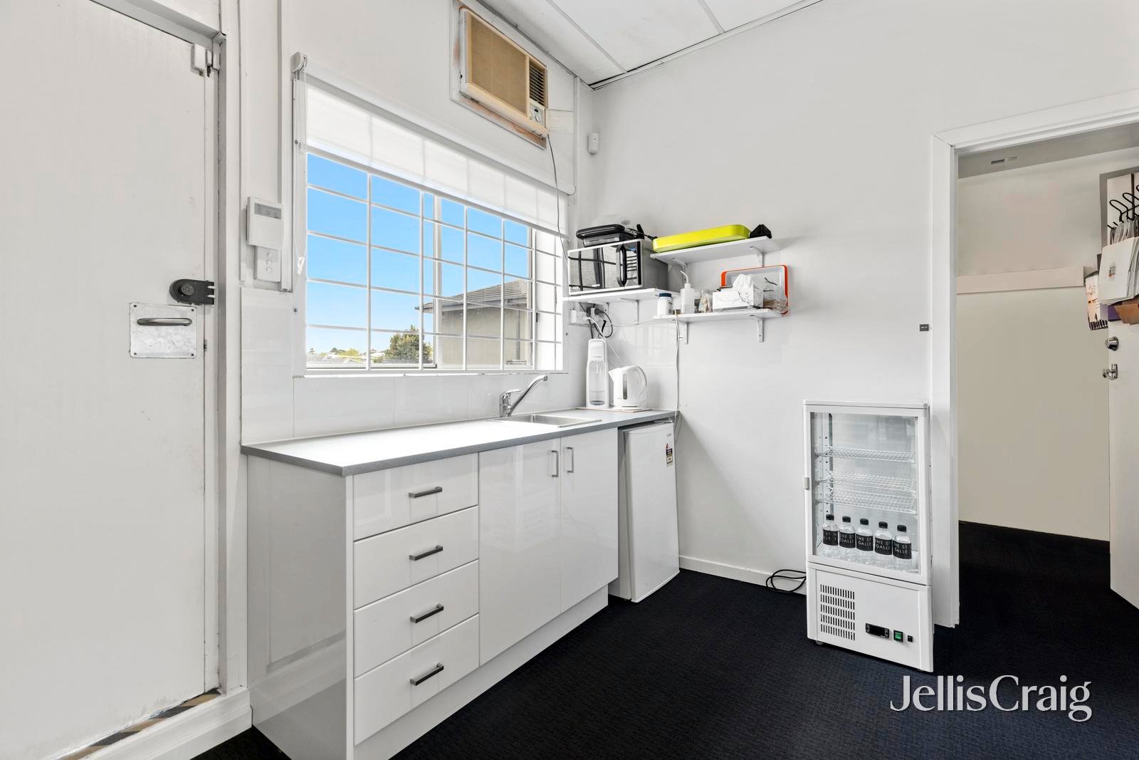 49 & 51 Stanley Avenue, Mount&nbsp;Waverley image 10