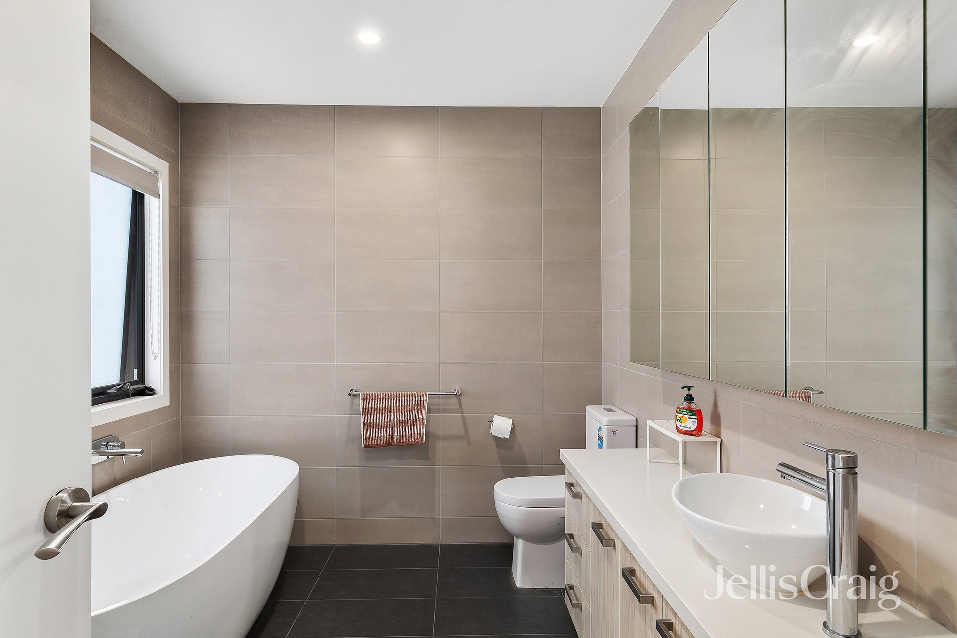 4/9 Ambon Court, Heidelberg&nbsp;West image 8