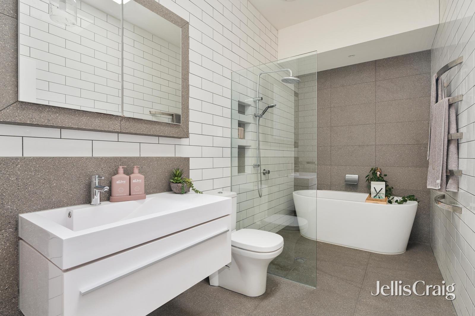 49 Anderson Street, Newport image 9