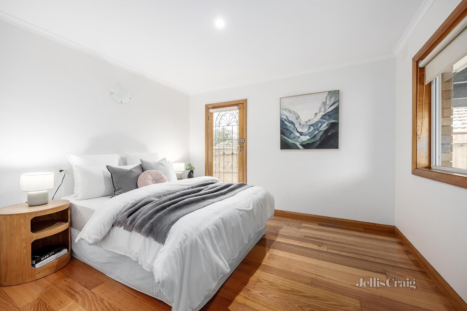 4/9 Balmoral Crescent, Surrey Hills image 5