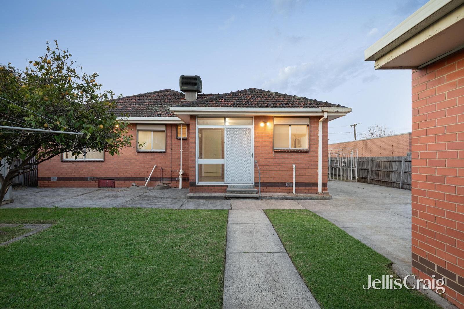 49 Banff Street, Reservoir image 13