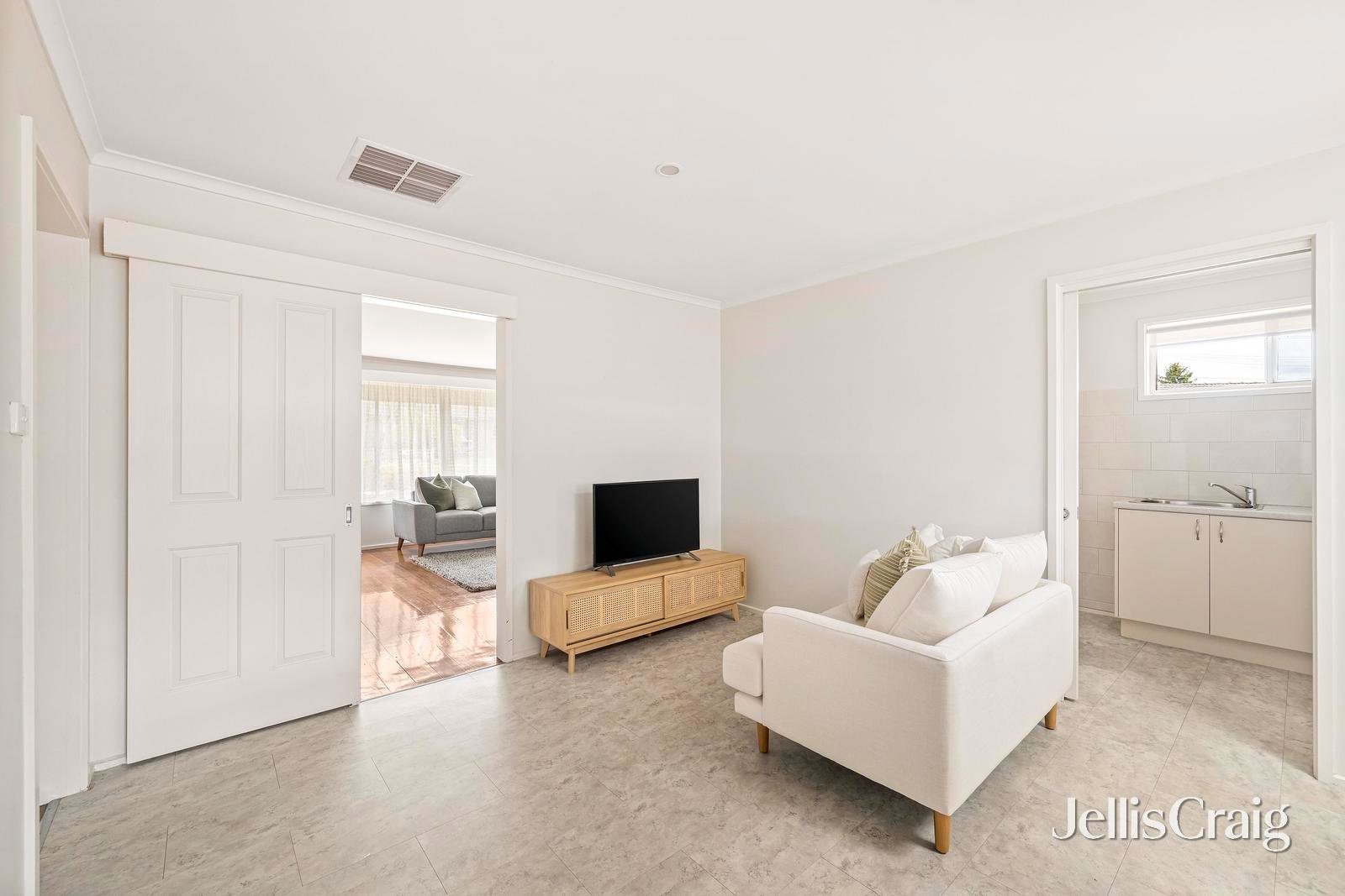 49 Blackburn Road, Mooroolbark image 11