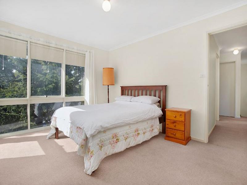 49 Box Hill Crescent, Mont Albert North image 6