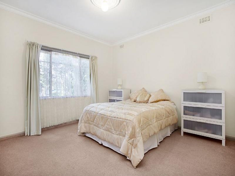 49 Box Hill Crescent, Mont Albert North image 8