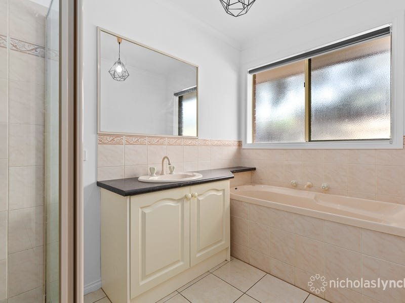 Property Gallery Thumbnail 8