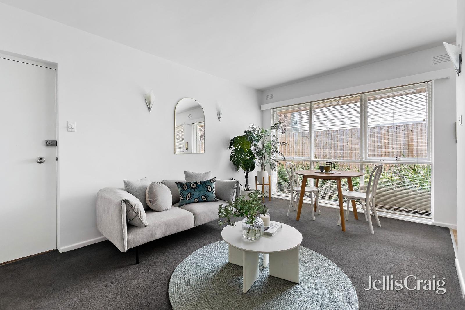 4/9 Clarke Street, Elwood image 2