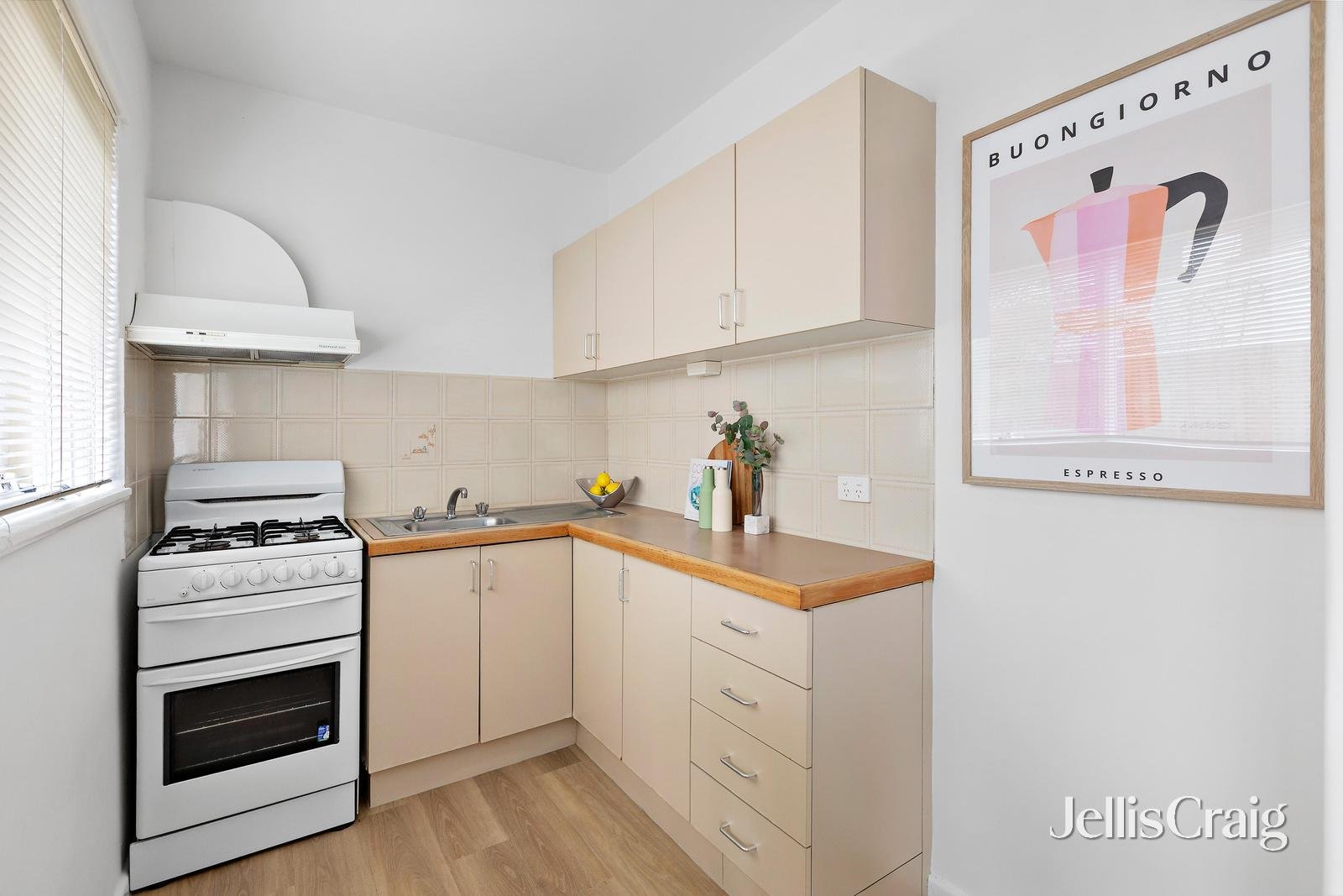 4/9 Clarke Street, Elwood image 3