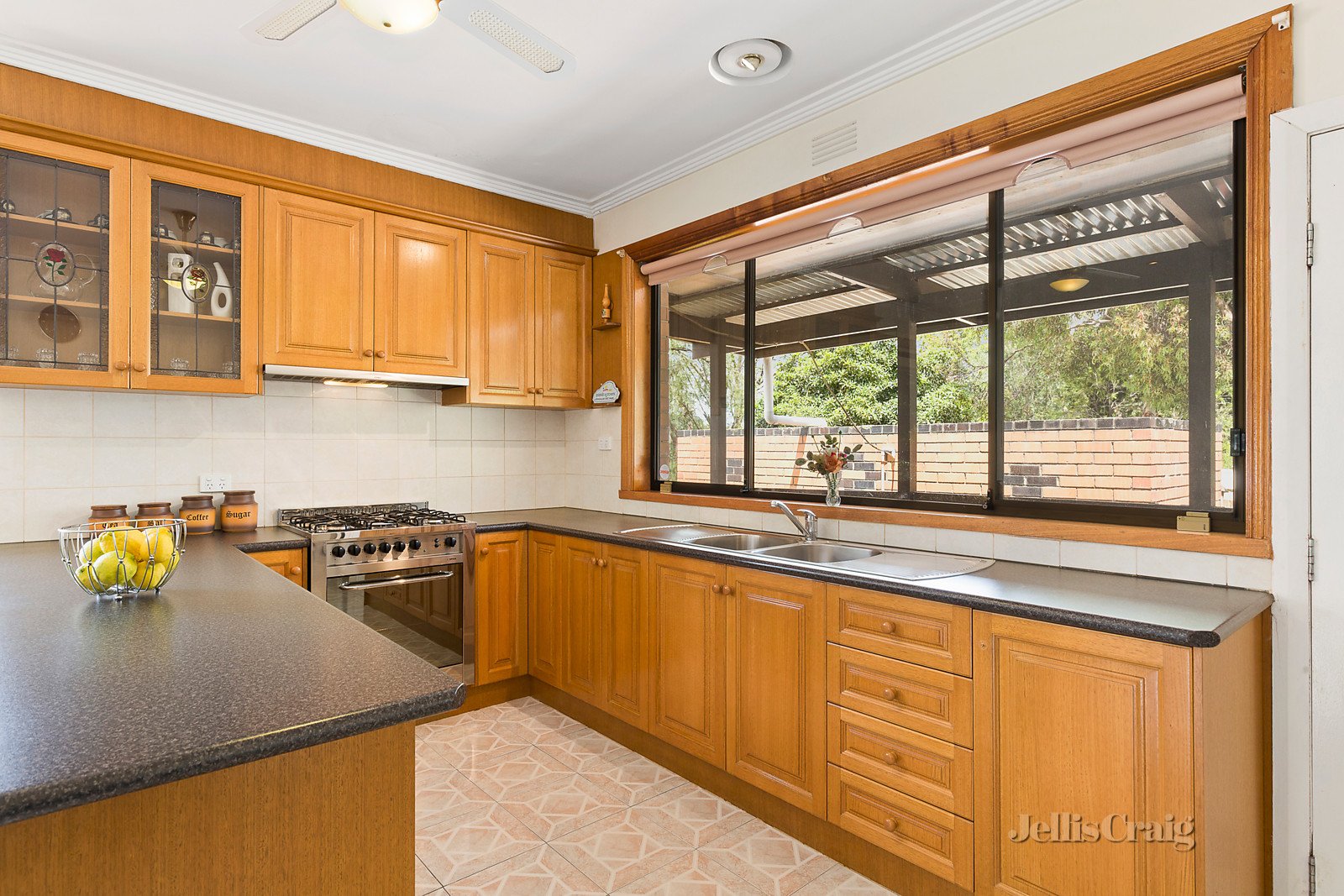 49 Davies Street, Rosanna image 3