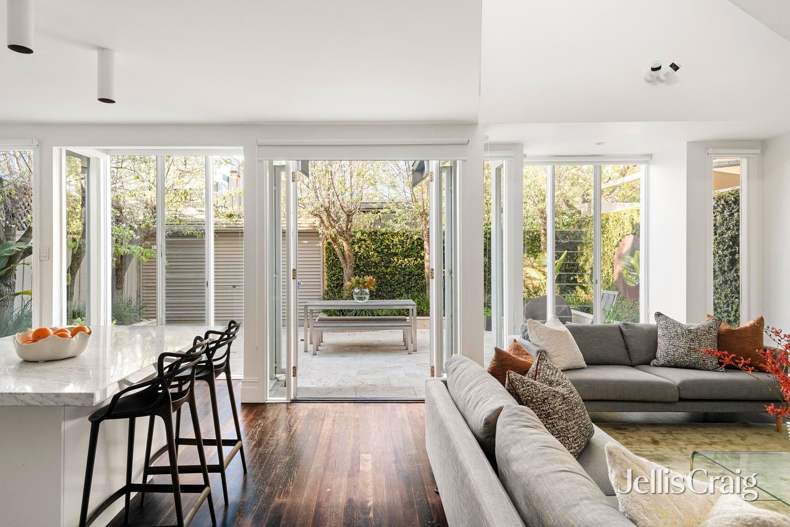 49 Dinsdale Street, Albert Park image 6