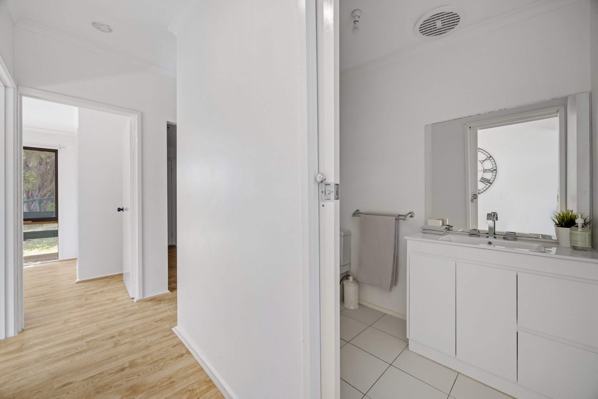 Property Gallery Thumbnail 15