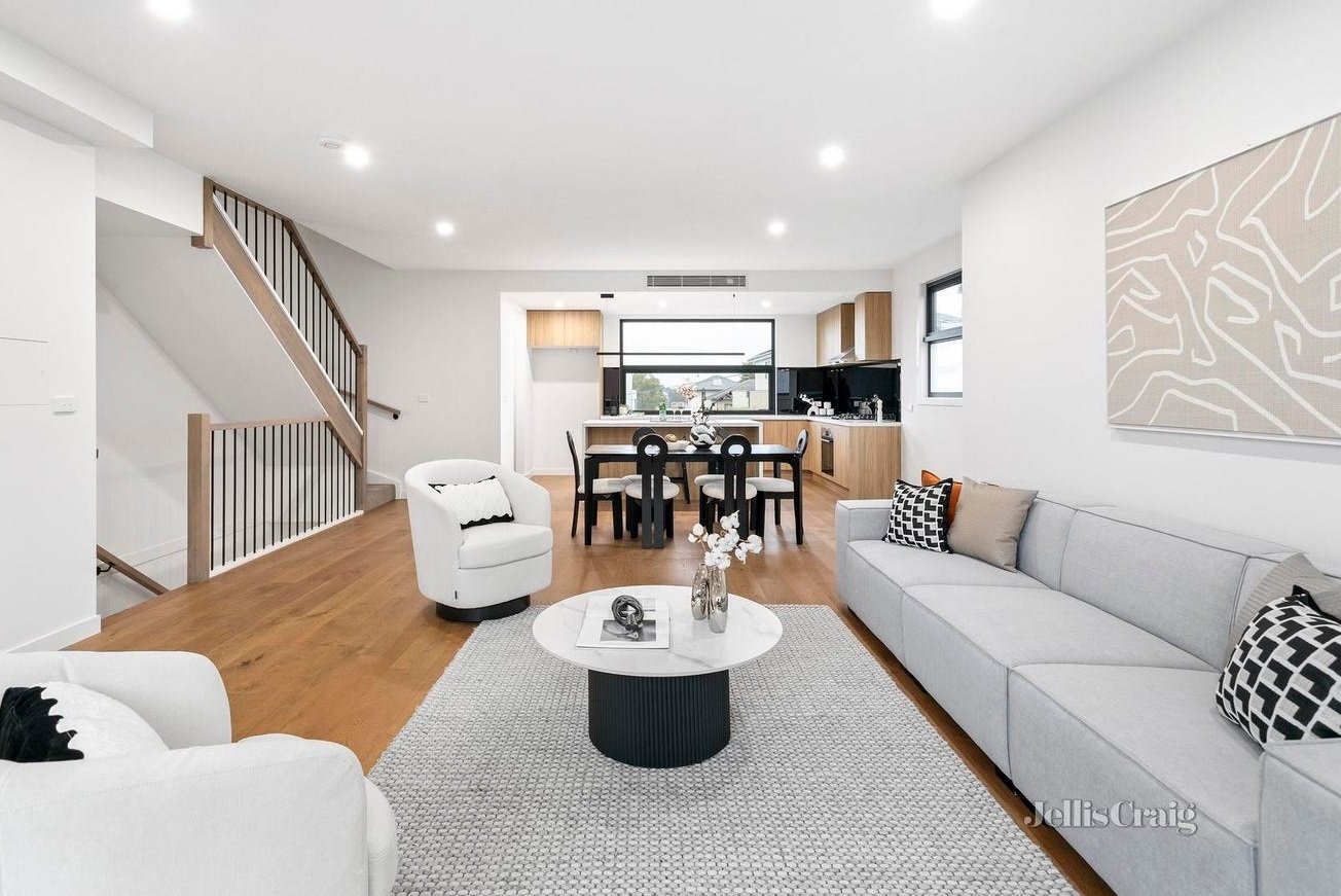 49 Greendale Road, Doncaster East image 3