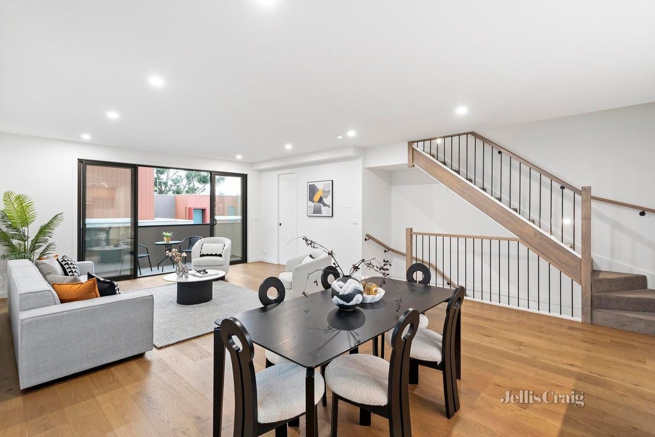 49 Greendale Road, Doncaster East image 2