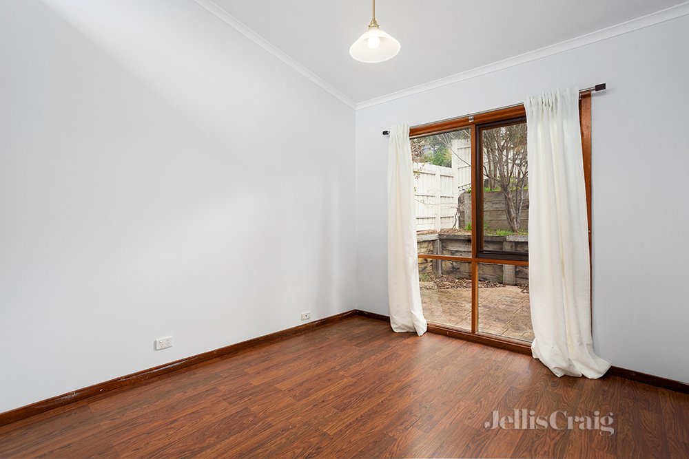 49 Heacham Road, Eltham North image 6