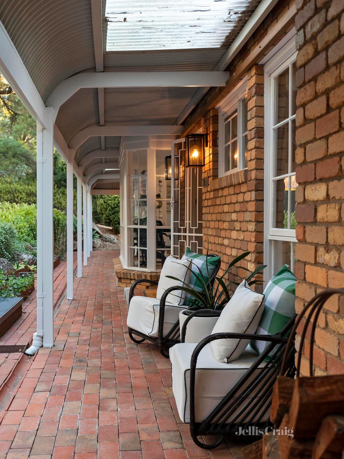 49 Heads Road, Donvale image 3