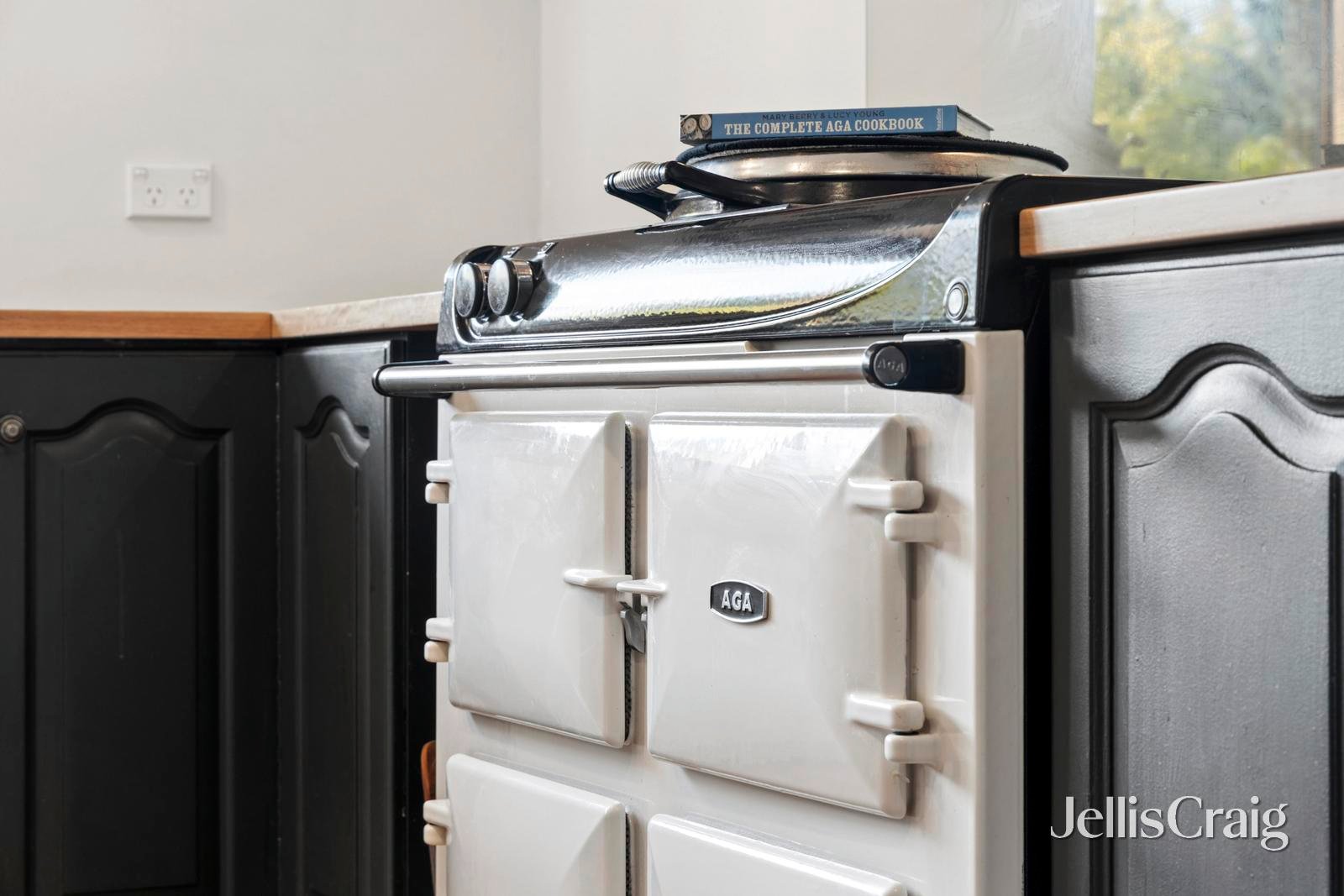 49 Hutton Street, Kyneton image 8