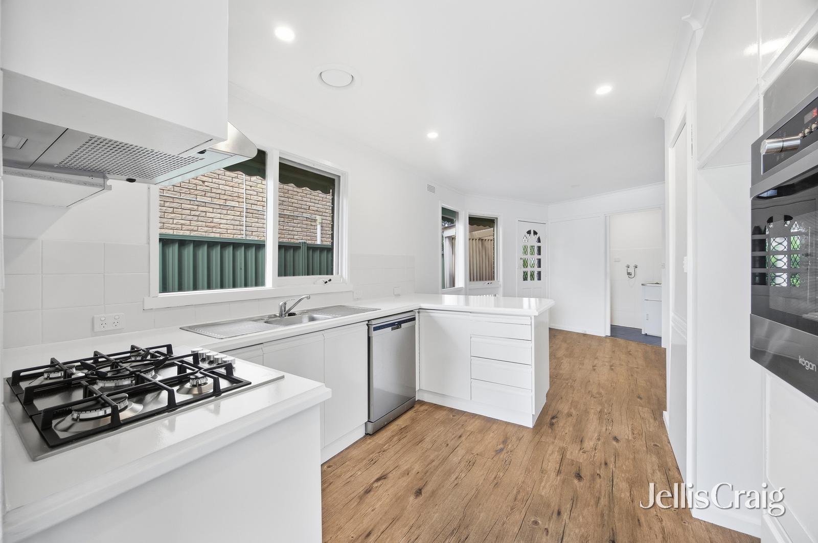 49 Lake Street, Wendouree image 3