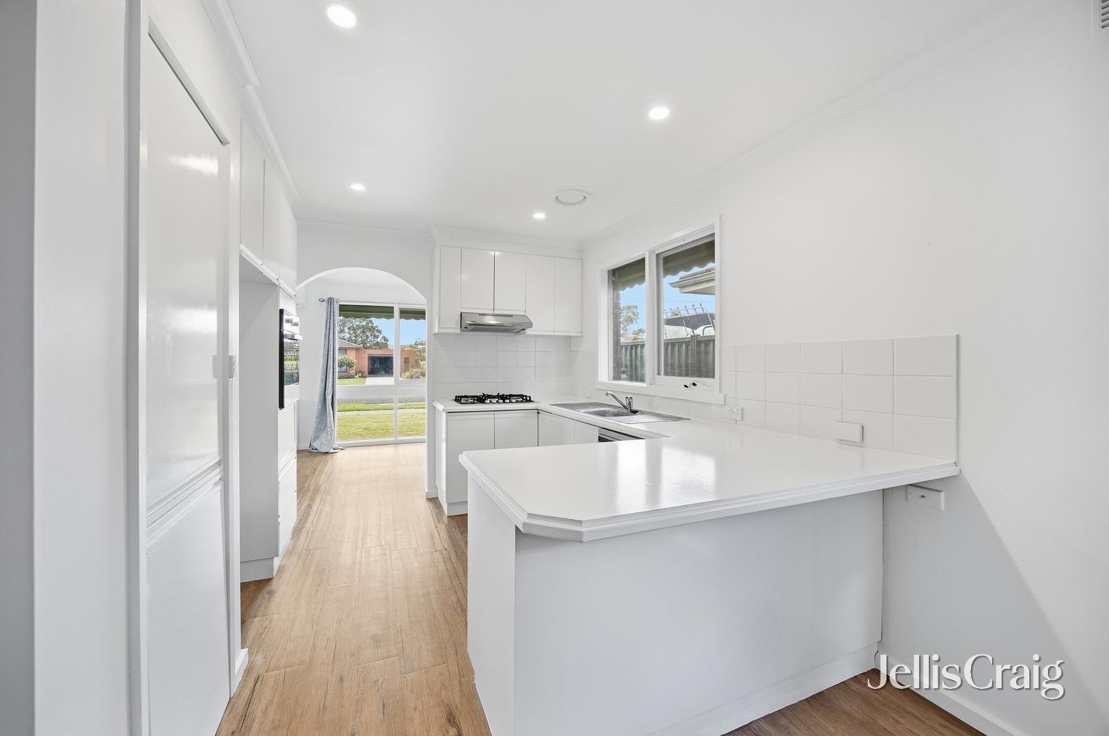 49 Lake Street, Wendouree image 4