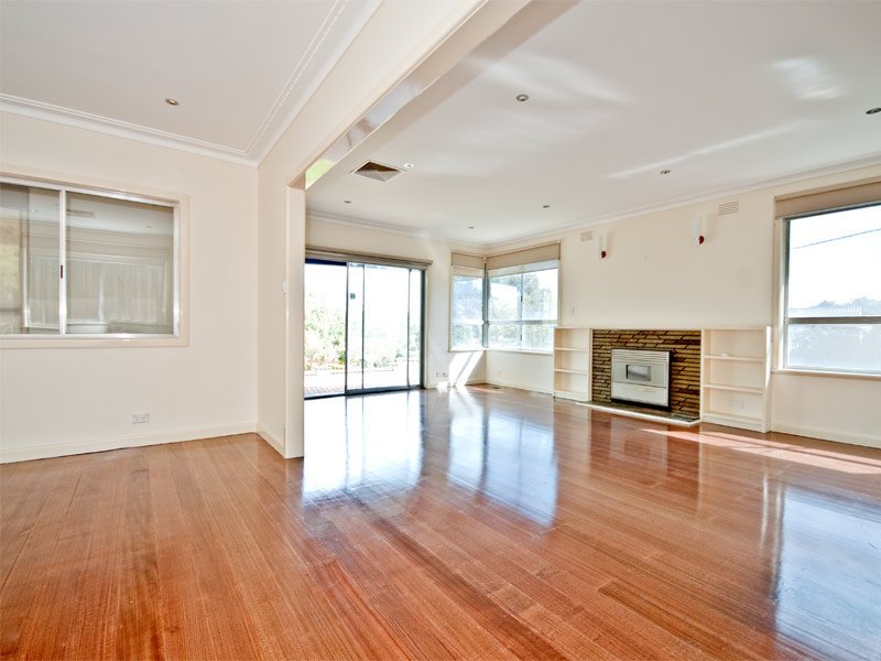 49 Linda Ave, Box Hill North image 2