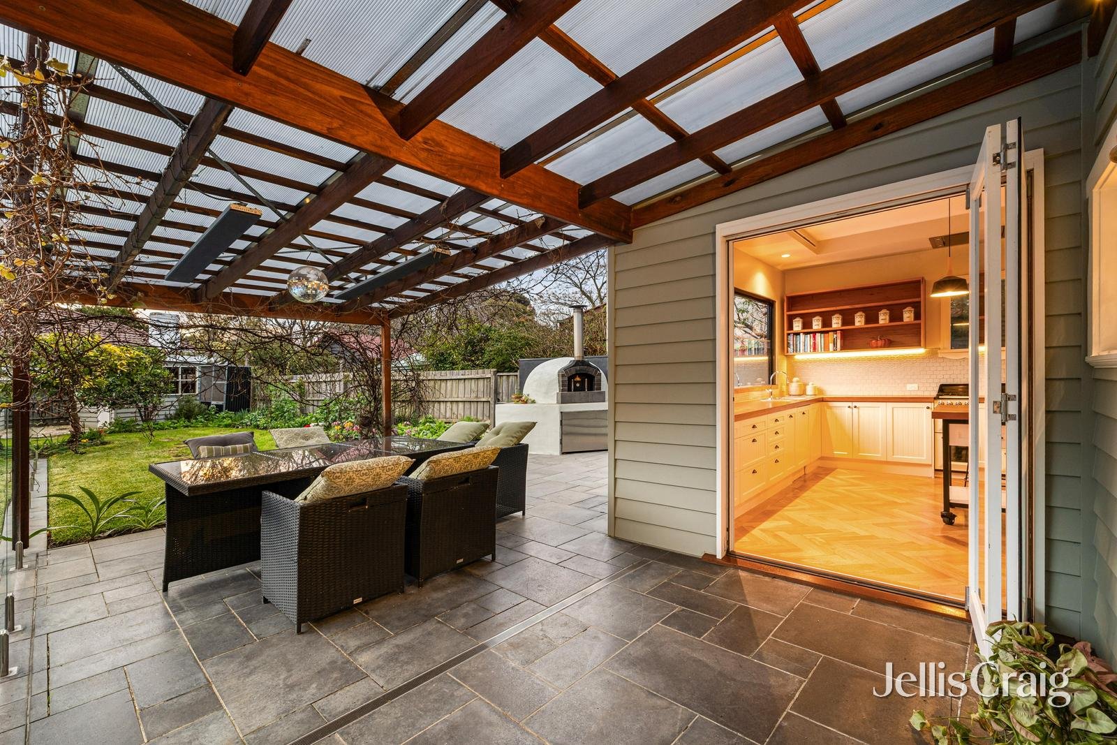 49 Lucerne Crescent, Alphington image 9