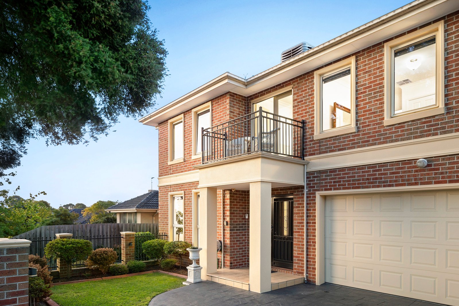 Property Gallery - Main Image