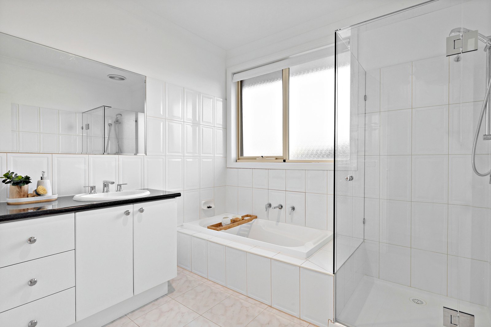 Property Gallery Thumbnail 9