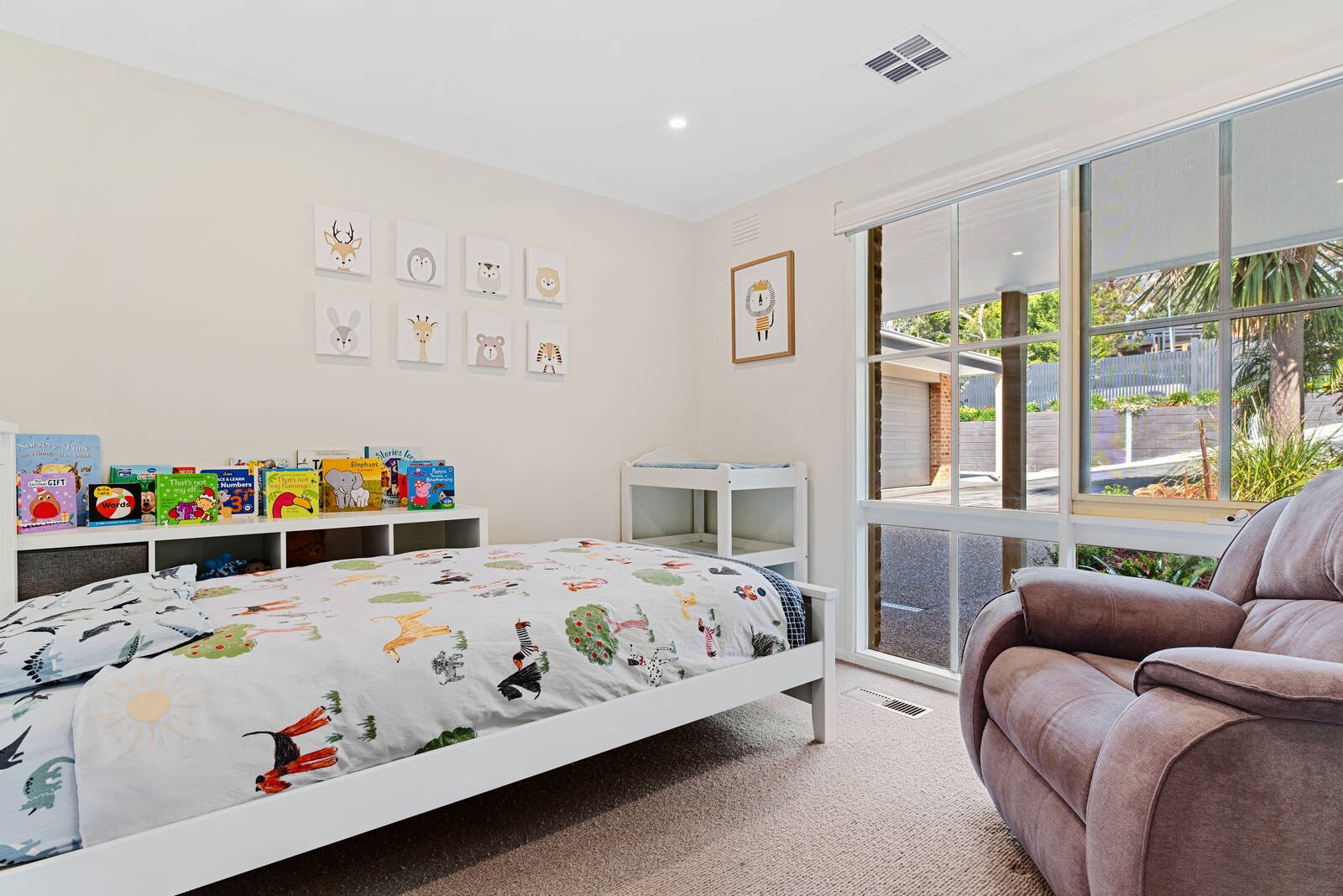 Property Gallery Thumbnail 8