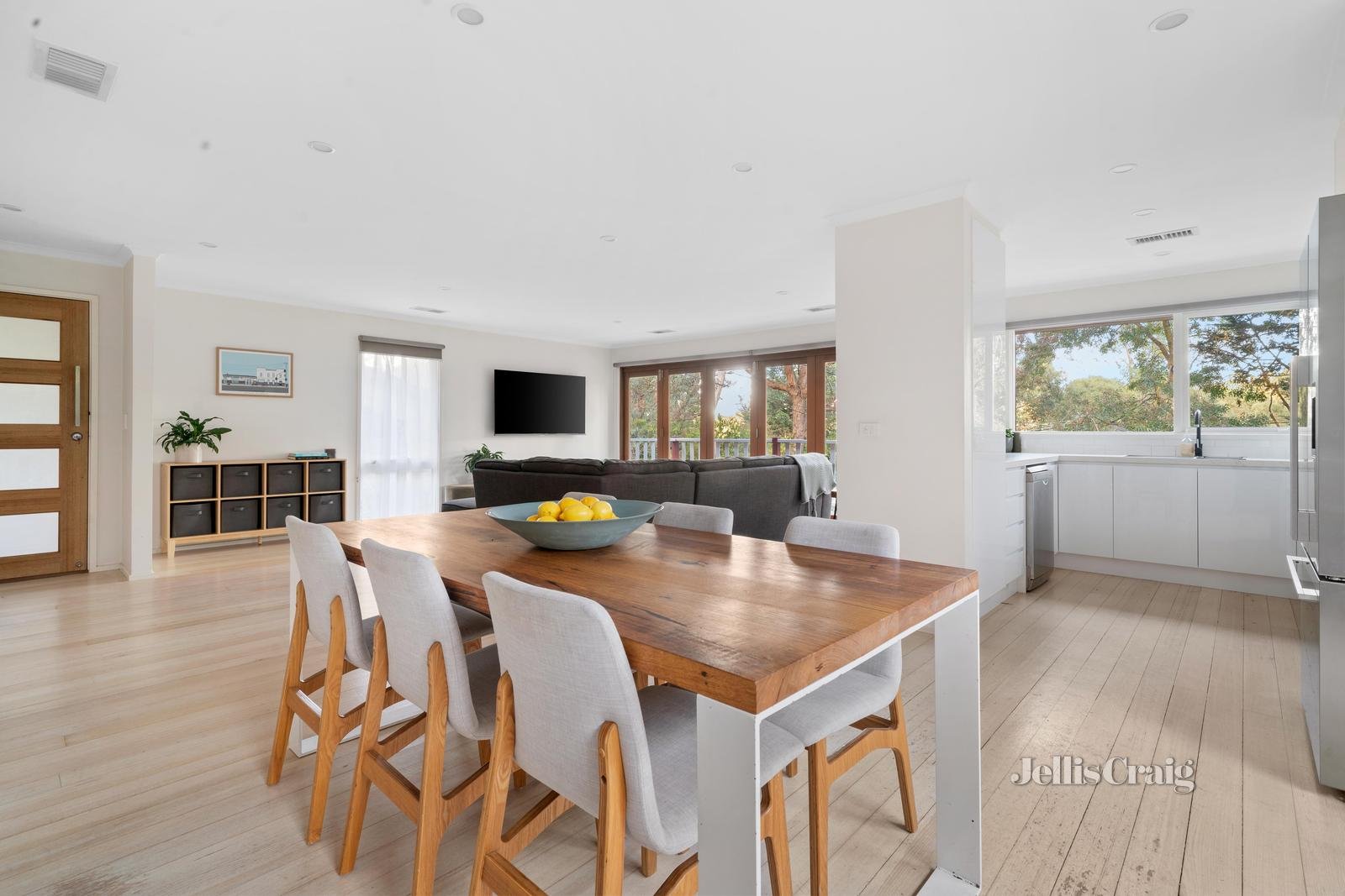 49 Napier Crescent, Montmorency image 6