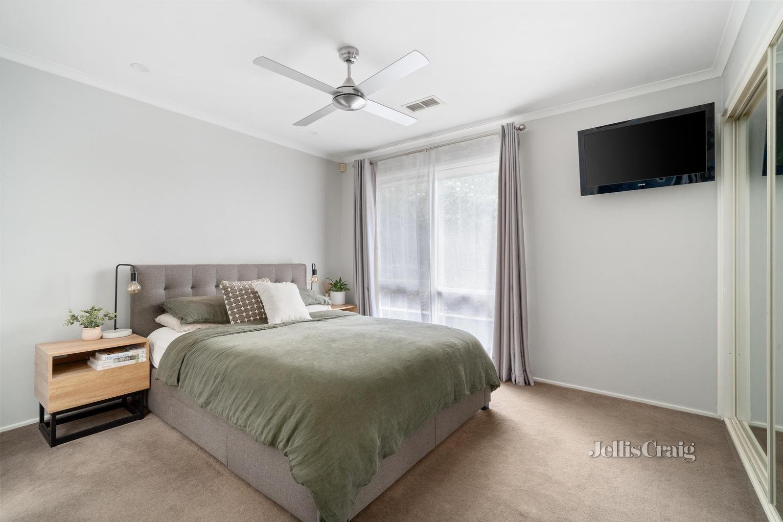 49 Napier Crescent, Montmorency image 7
