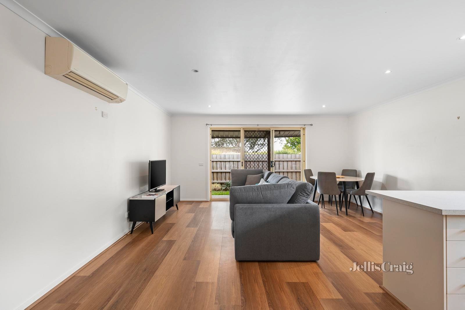 4/9 North Road, Lilydale image 3