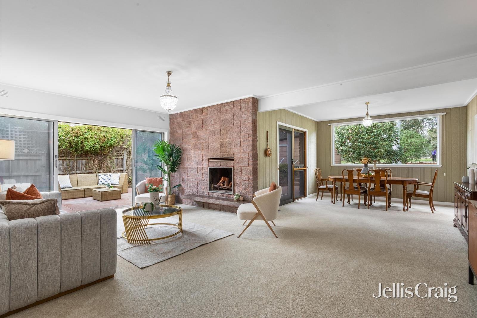 49 Oak Hill Road, Mount Waverley image 2