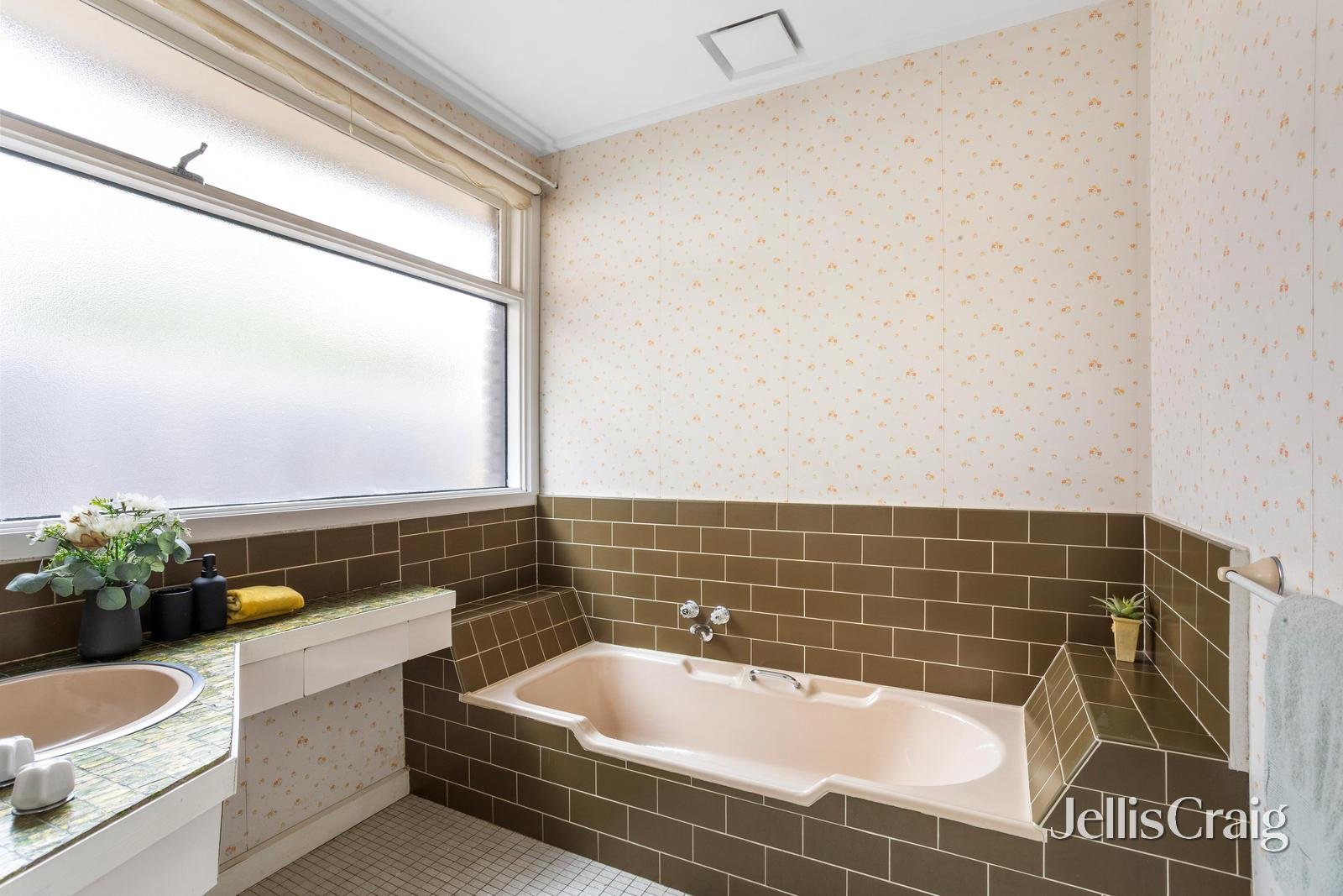 49 Oak Hill Road, Mount Waverley image 8