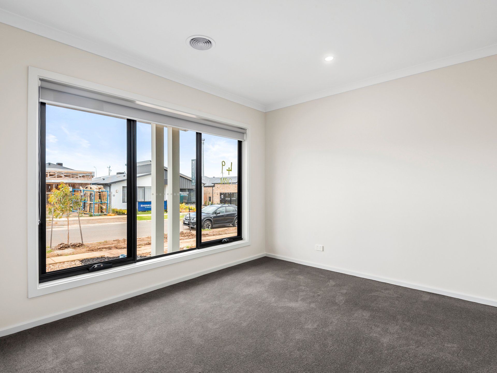 Property Gallery Thumbnail 6