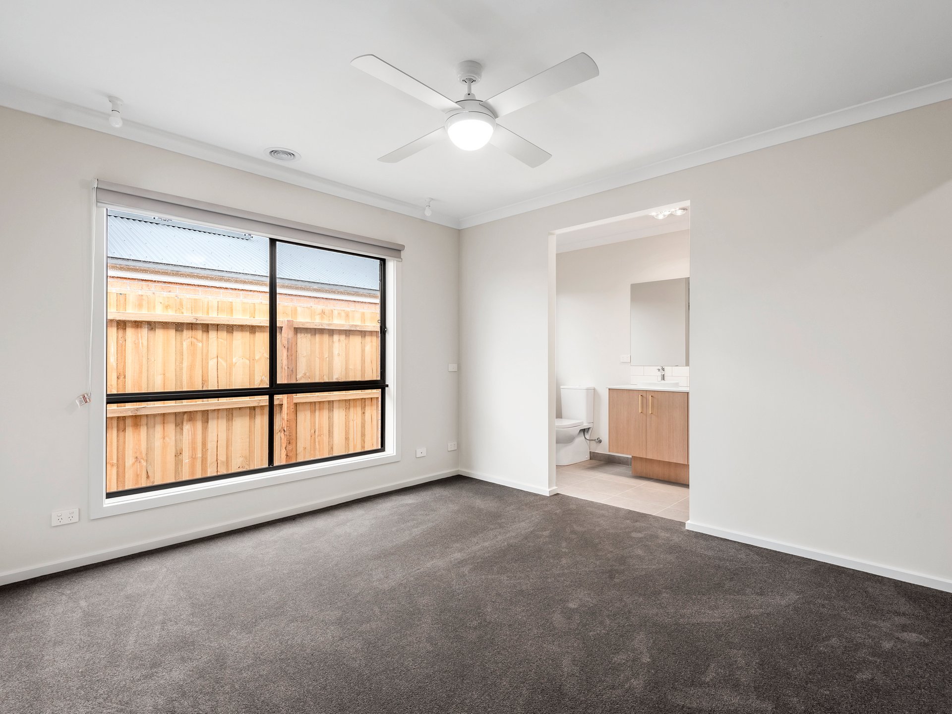 Property Gallery Thumbnail 5