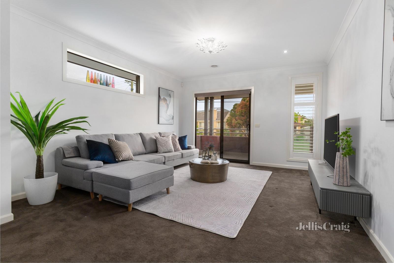 49 Orchard Street, Glen Waverley image 2