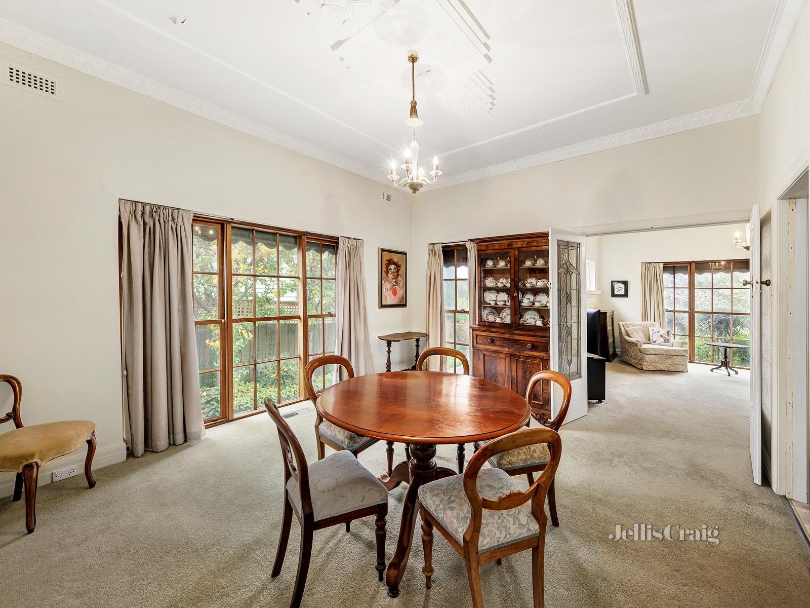 49 Peate Avenue, Glen Iris image 3