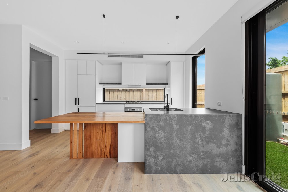 4/9 Smith Street, Thornbury image 3