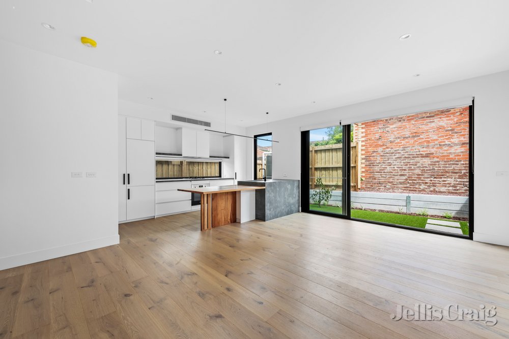 4/9 Smith Street, Thornbury image 4