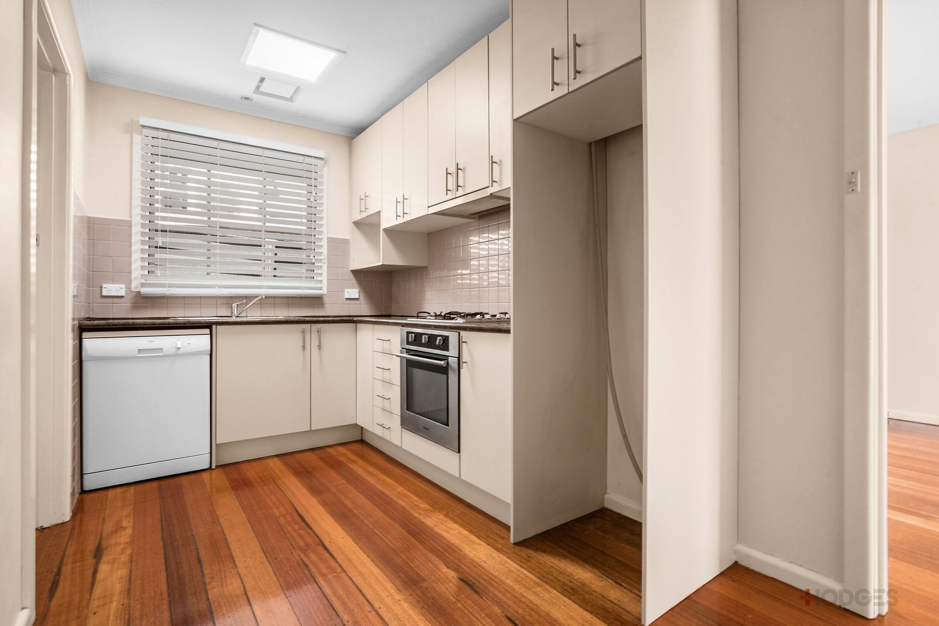 4/9 Stawell Street Mentone
