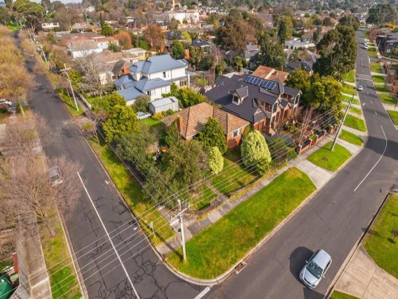 49 Strabane Avenue, Mont Albert North image 2